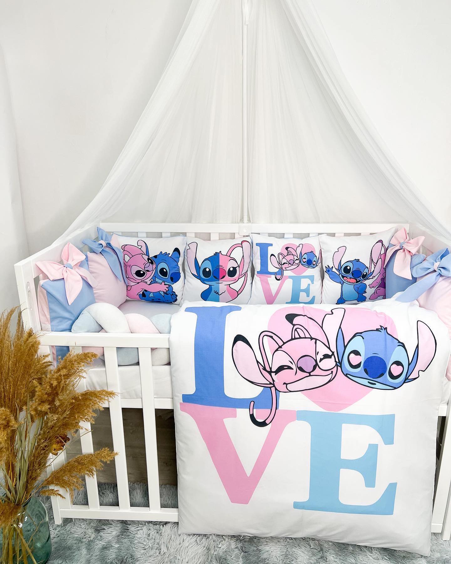 Paracolpi a cuscini per sbarre lettino neonato sfoderabili lavabili con stampe Disney Stitch e Angel