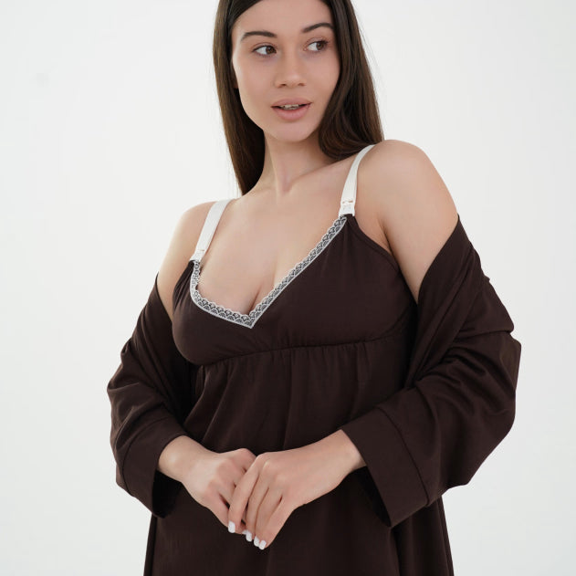 Camicia da notte premaman marrone cioccolato con bordo in pizzo e spalline panna con clip per allattamento