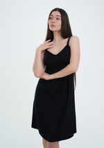 Camicia da notte premaman nera in viscosa con spalline sottili e clip per allattamento, lunghezza al ginocchio