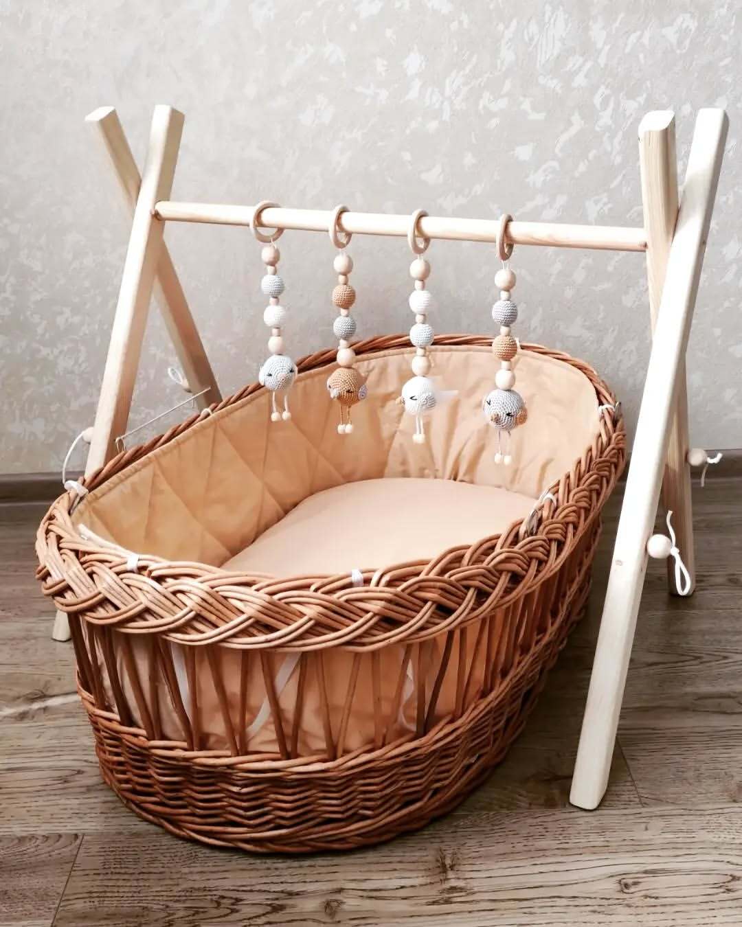 Culla in Vimini Intrecciata a Mano Tessitura Rara Senza Cappuccio – Con Ruote o Dondolo - universo del bambino