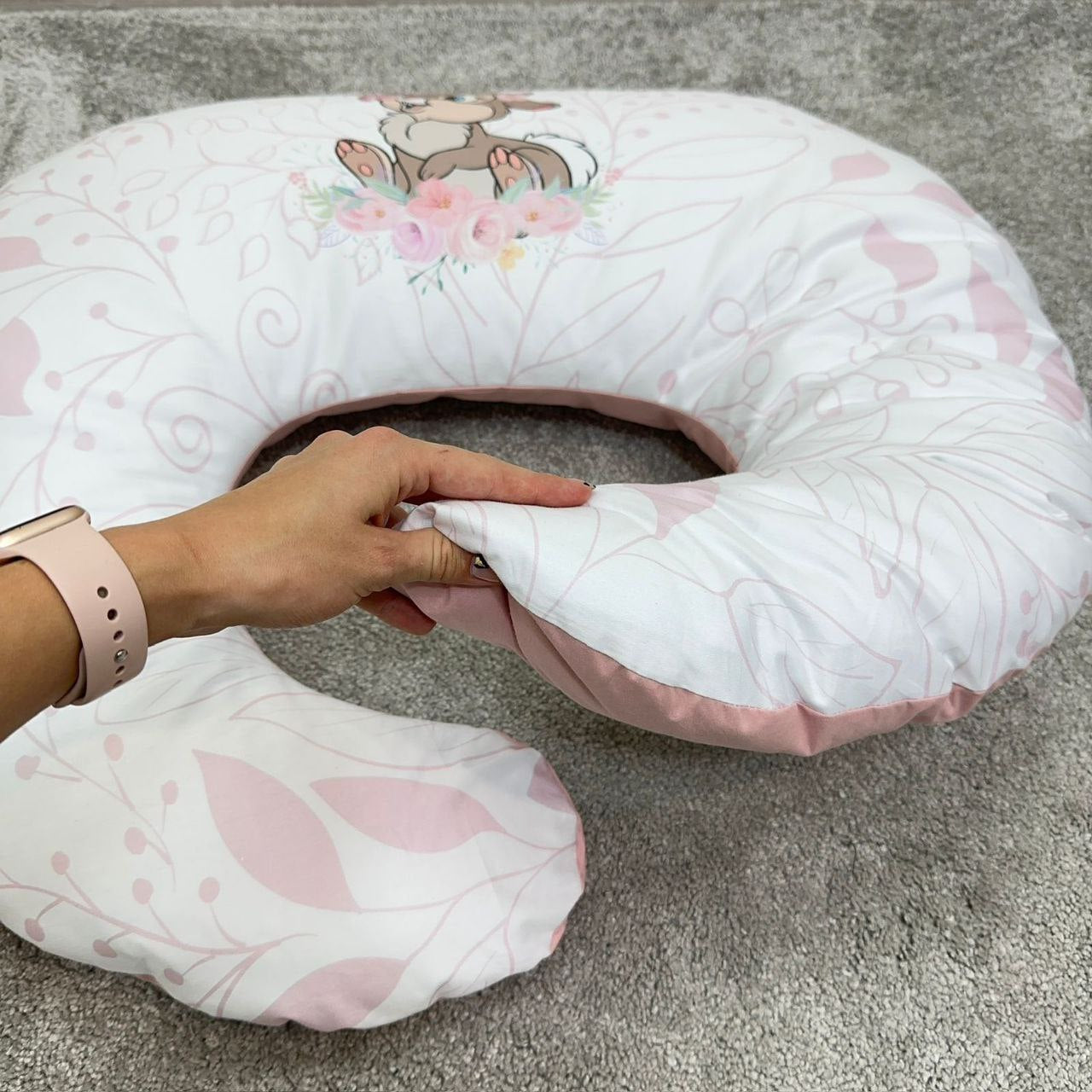 Cuscino allattamento rosa con federa sfoderabile e lavabile, stampa foglie floreale