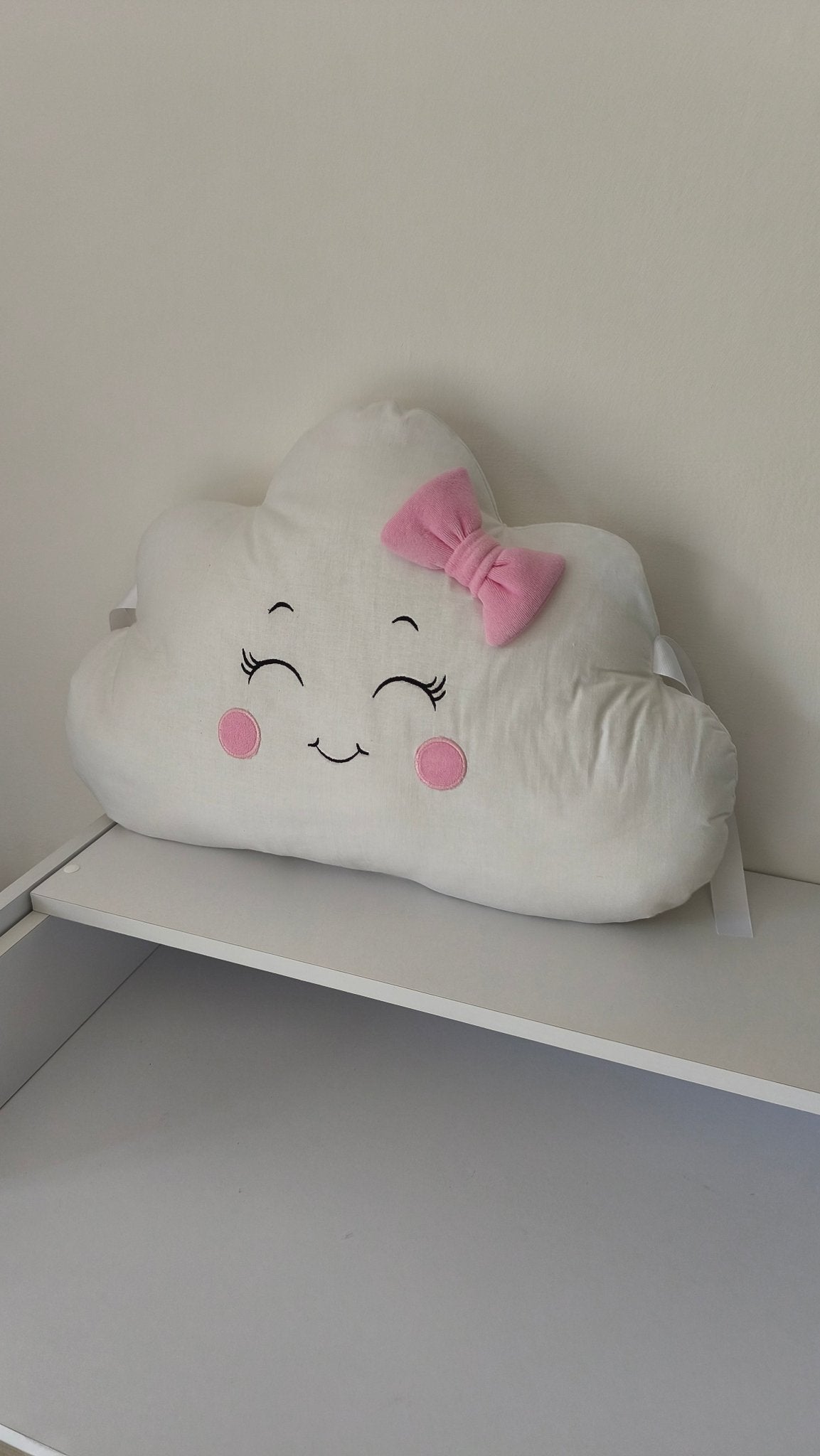 Cuscino Paracolpi Decorativo Nuvoletta per Lettino e Cameretta con Fiocco - universo del bambino