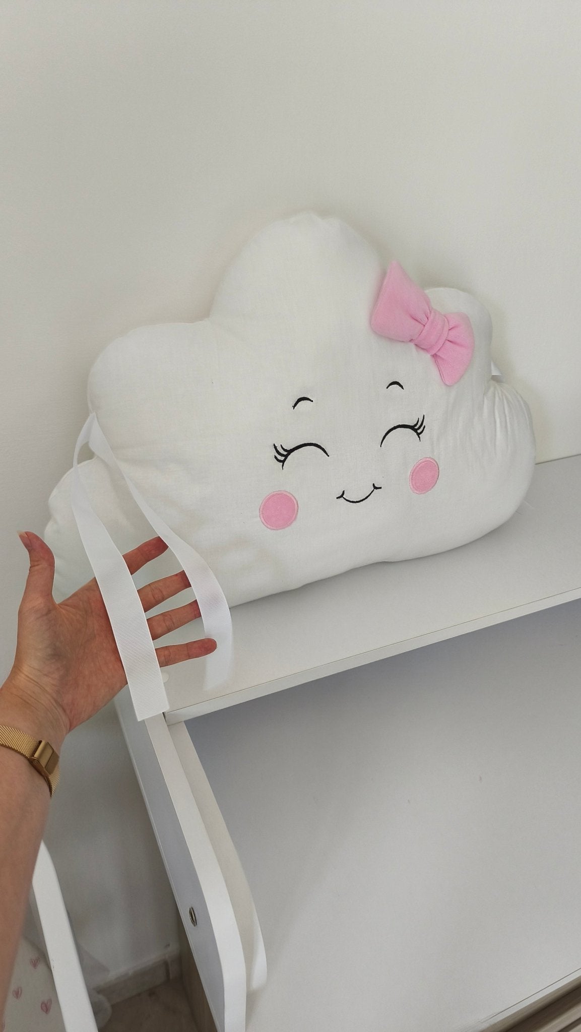 Cuscino Paracolpi Decorativo Nuvoletta per Lettino e Cameretta con Fiocco - universo del bambino