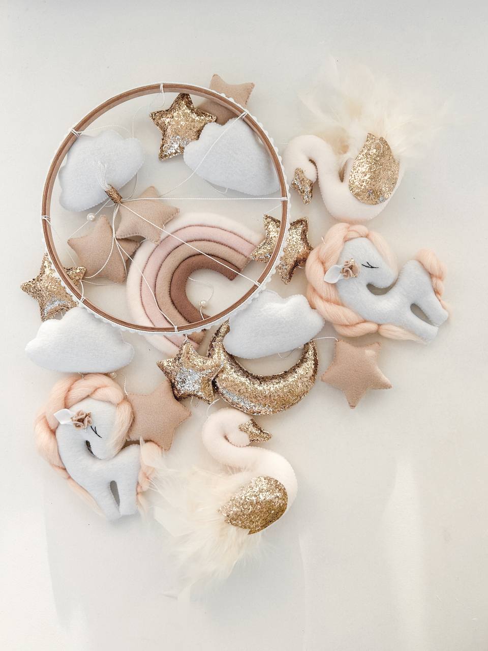 Decorazioni feltro giostrina culla unicorno cigno luna arcobaleno stelle oro glitter nuvole beige rosa cipria