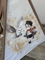 dipinto personalizzato a mano tema mago gufo bianco e bacchetta, personalizzata con nome, materassino imbottito, cuscino e pali pieghevoli 