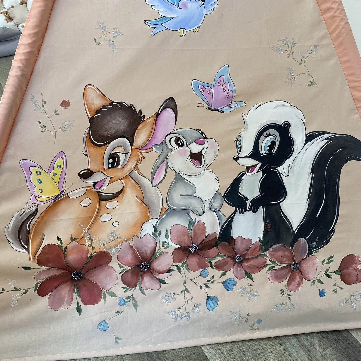 Tenda giochi bambini cotone rosa fiori dipinta a mano tema animale bosco personalizzata con nome, materassino imbottito, cuscino e pali pieghevoli inclusi