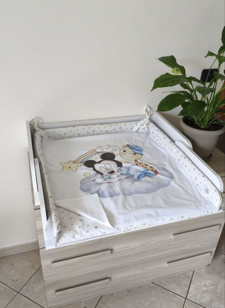 fasciatoio topolino 
Struttura interno 70*72
Materassino 65*72, bordi 9 cm