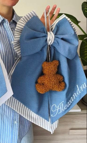 Fiocco nascita azzurro personalizzato con orsetto bouclé teddy color caramello e nome ricamato, idea regalo nascita