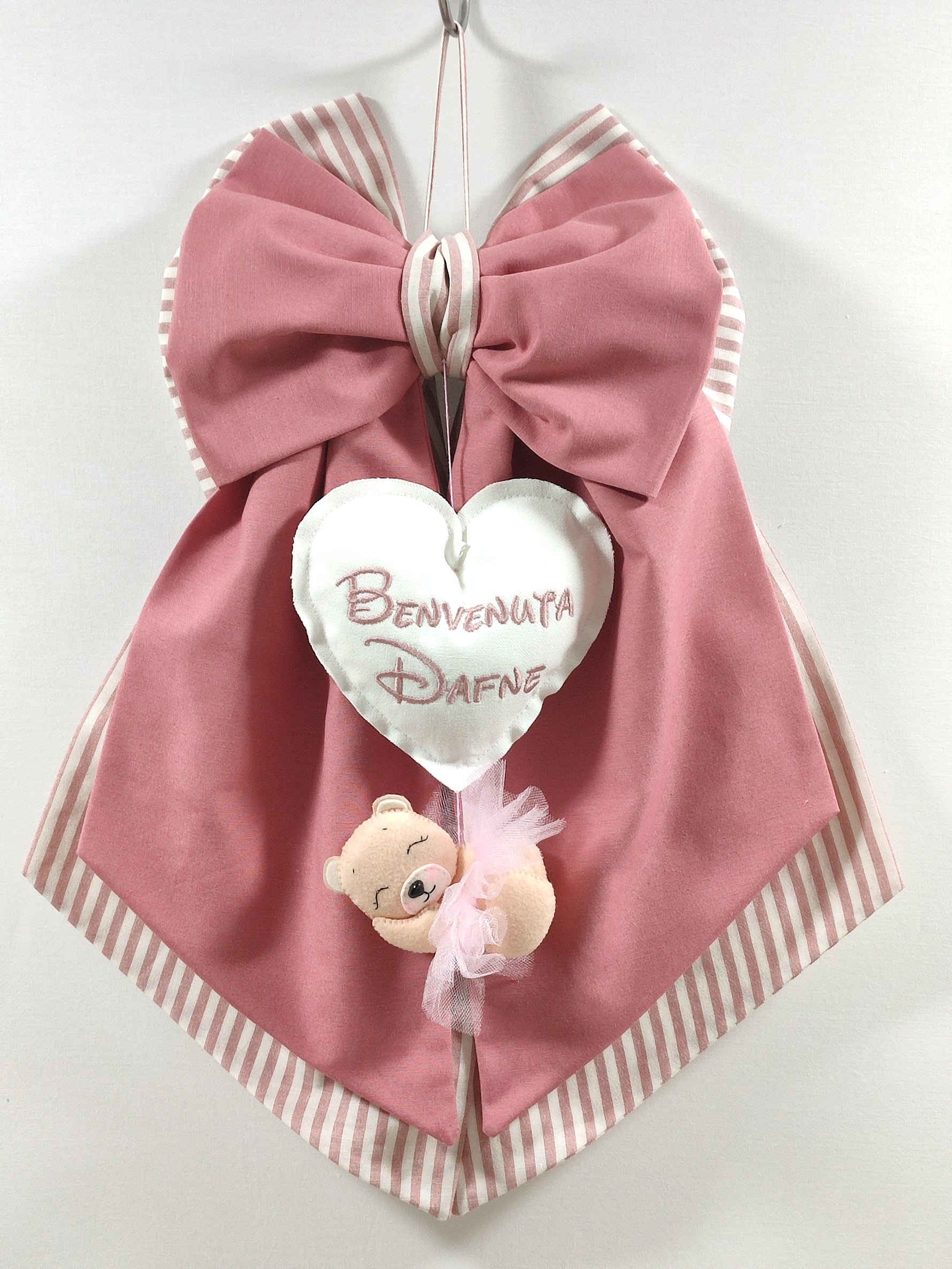 Fiocco nascita bimba rosa antico righe bianche cuore ricamato benvenuta e nome orsetta ballerina feltro tulle 