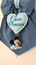 Fiocco nascita bimbo due toni blu denim celeste cuore ricamato è nato nome e personaggio mickey mouse feltro porta ospedale