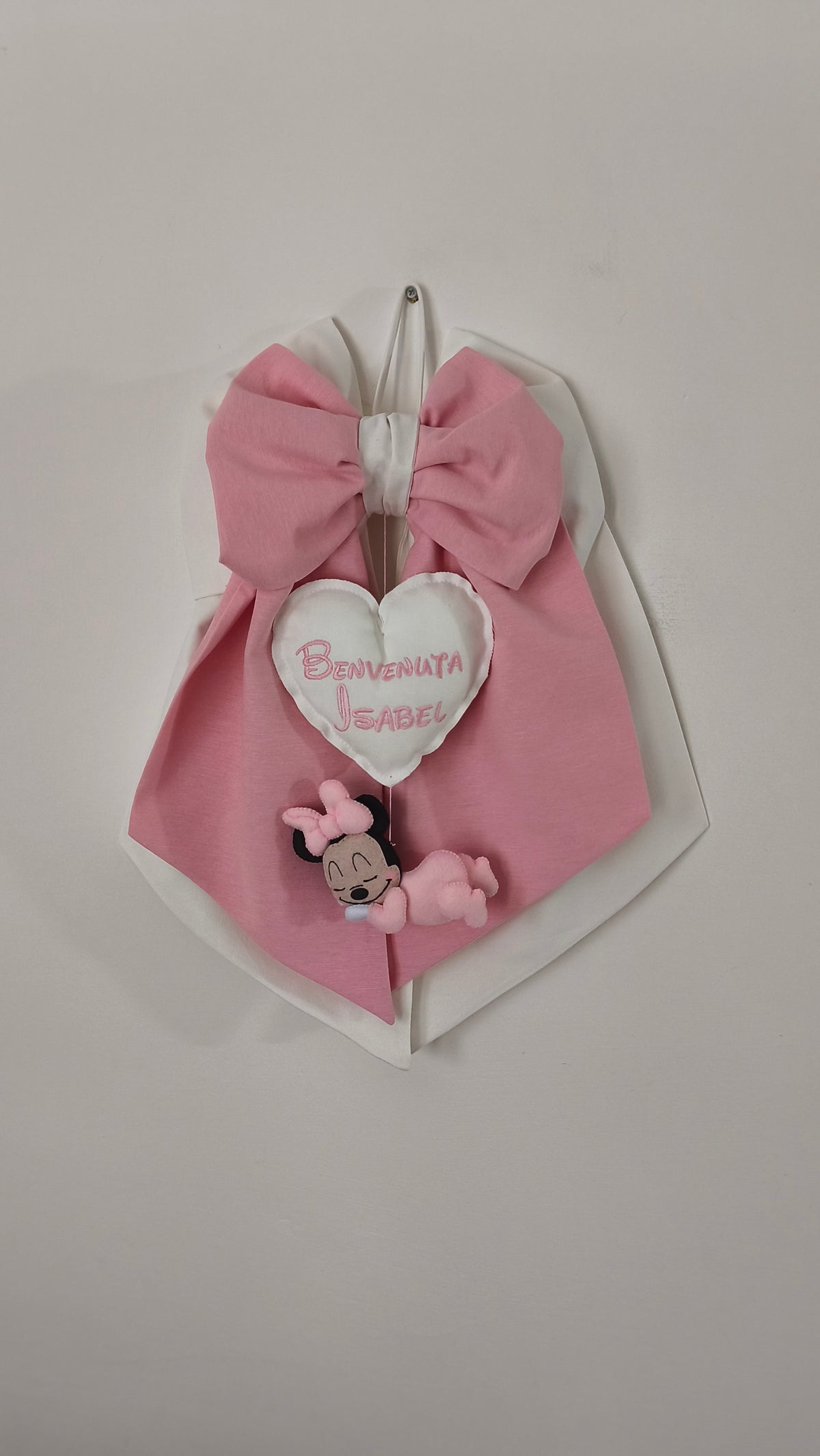 Fiocco nascita femmina rosa antico bianco cuore benvenuta nome ricamato tema topolina dormiente porta ospedale bimba