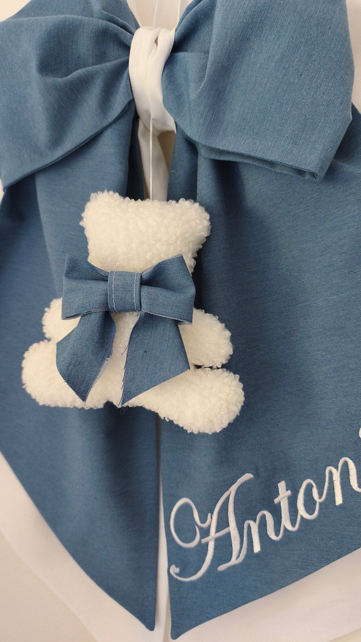 Fiocco Nascita Personalizzato Scritta Laterale e Orsetto Bouclè – Urgenza in 24 ore! - universo del bambino
