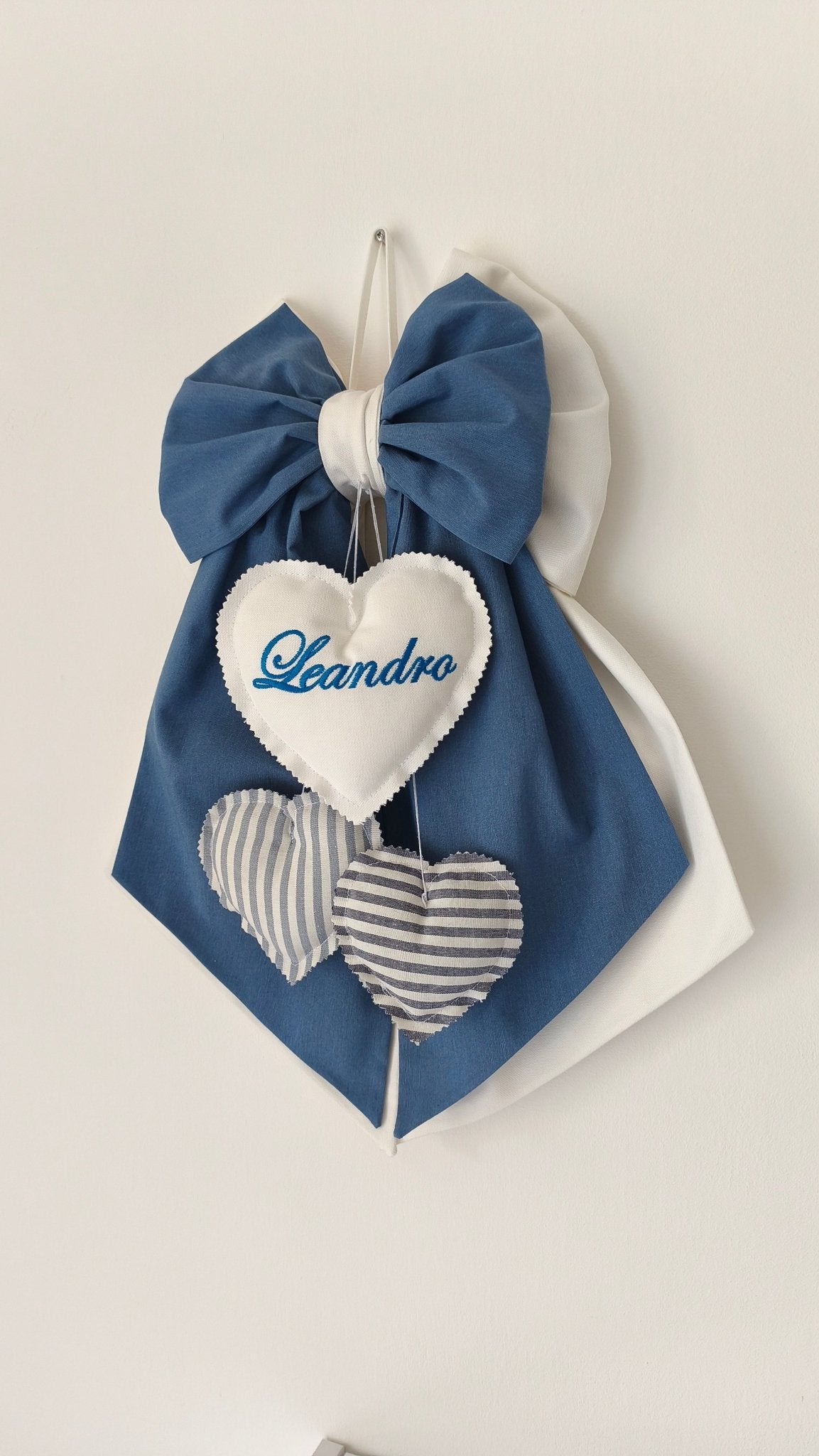 Fiocco Nascita Personalizzato Tre Cuoricini/Stelline Blu/Azzurro – Urgenza in 24 ore! - universo del bambino