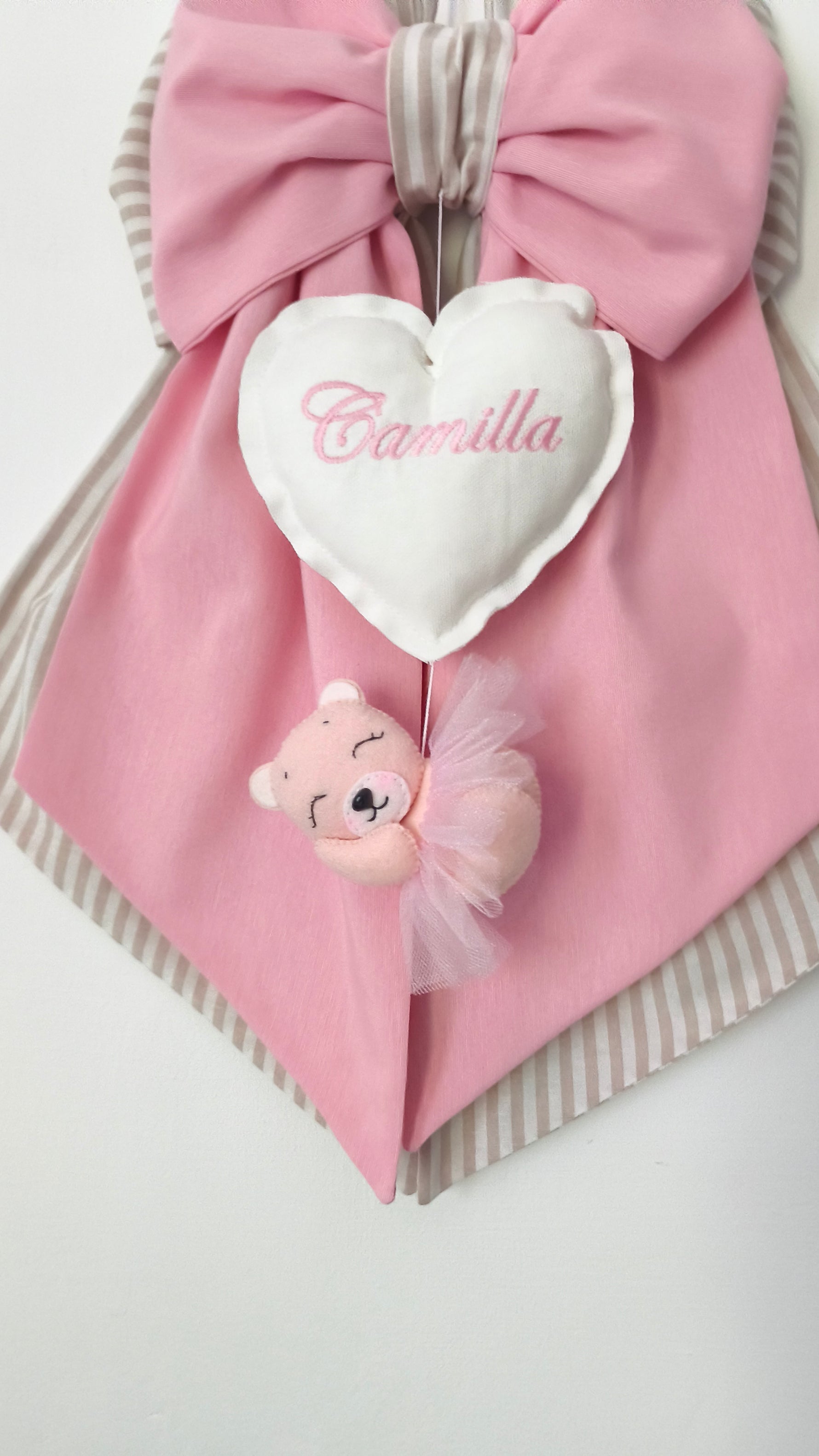 Fiocco nascita rosa righe tortora cuore bianco nome ricamato orsetta ballerina feltro tulle decorazione nascita femmina