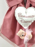 Fiocco nascita rosa antico con righe bianche cuore ricamato nome e orsetta ballerina in pannolenci decorazione nascita bimba