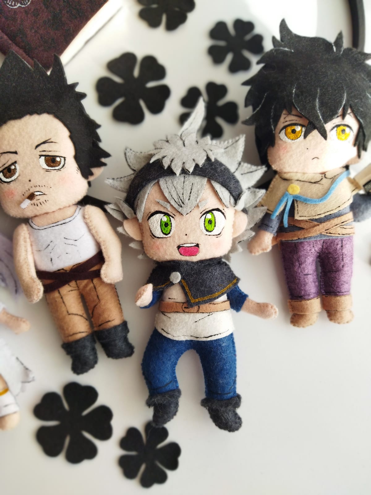 Mobile lettino legno Black Clover con bambola Asta, Yuno e Yami, regalo nascita neonato decorazione cameretta bimbo