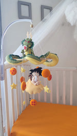 Carillon culla neonato artigianale a tema anime giapponesi fatto a mano con piccolo Goku e drago Shenron personalizzabile
