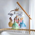 Giostrina culla Principesse con Tiana verde menta, Cenerentola azzurro polvere, Belle gialla e castello rosa e oro glitter