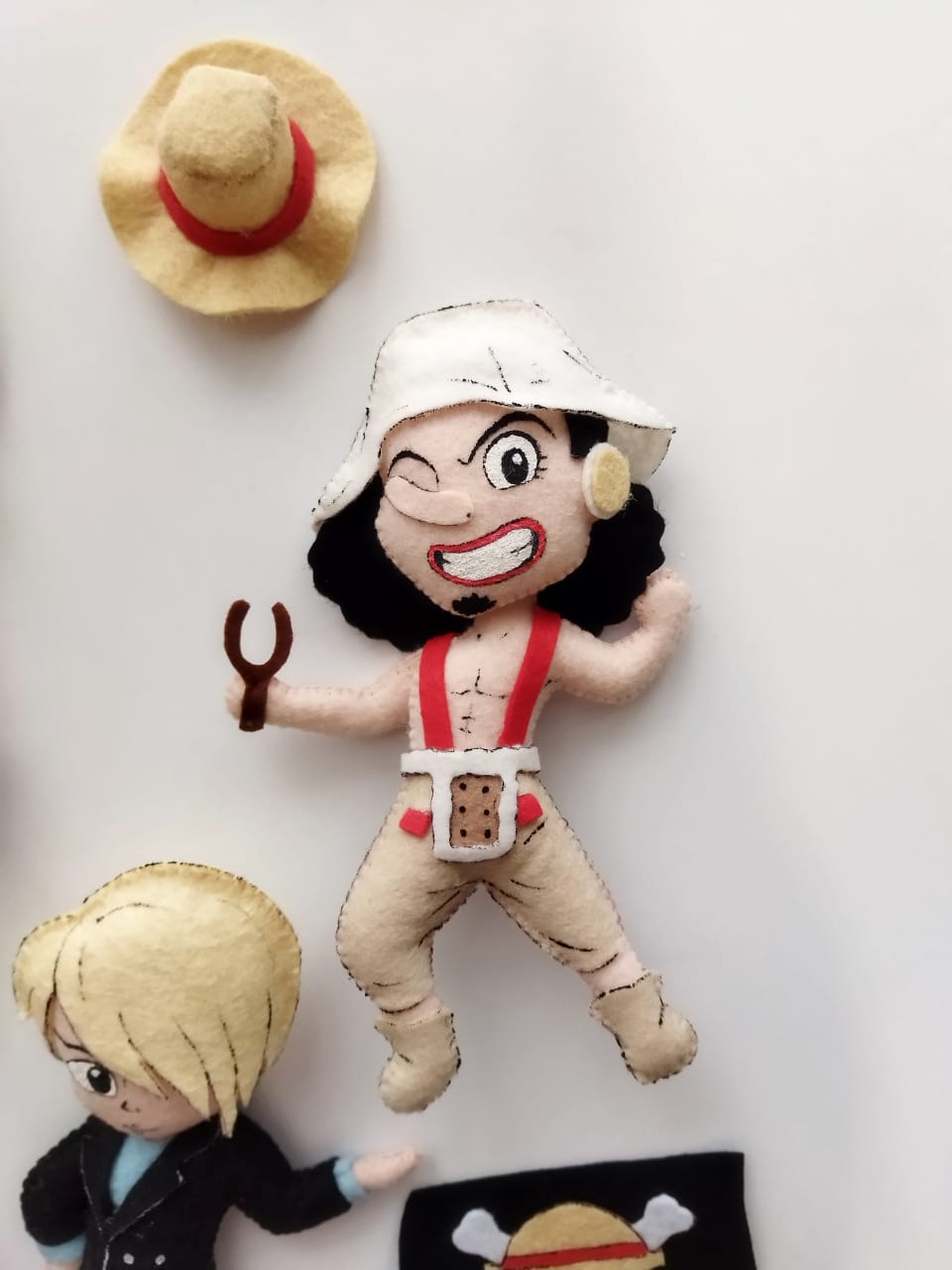 Mobile lettino legno One Piece con bambola Usopp fatta a mano e Sanji