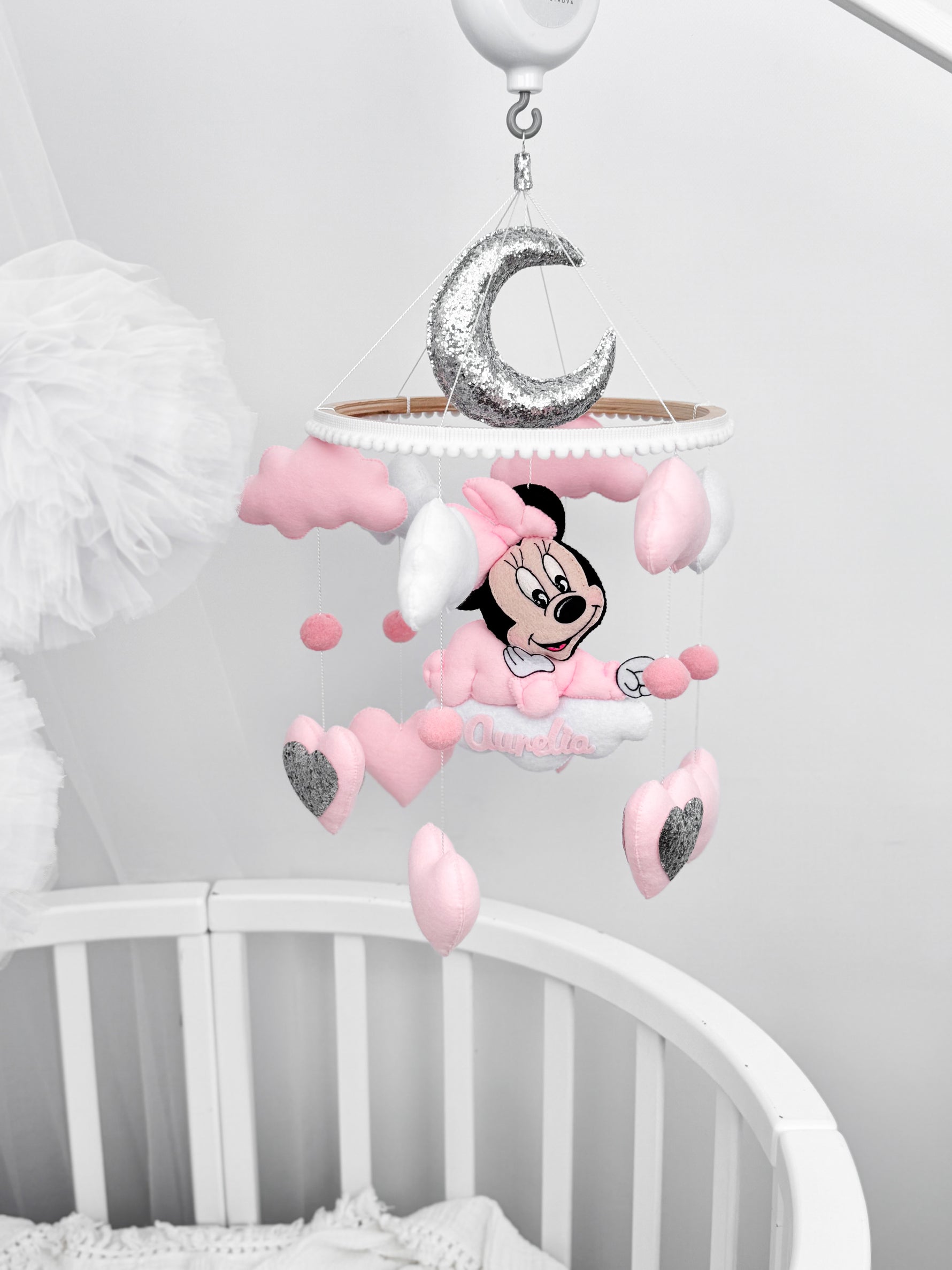 Giostrina musicale Minnie feltro rosa silver con nome personalizzato lettino neonata regalo nascita