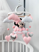 Giostrina artigianale Minnie feltro rosa silver nuvole cuori glitter lettino neonata cameretta