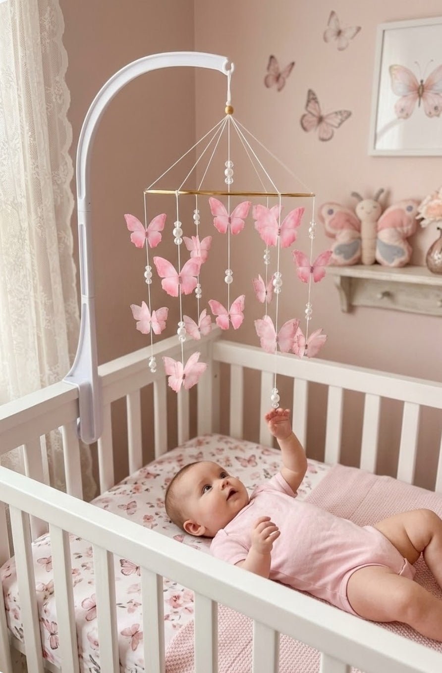 Giostrina Musicale Culla Personalizzata | Farfalle Rosa e Perline - universo del bambino