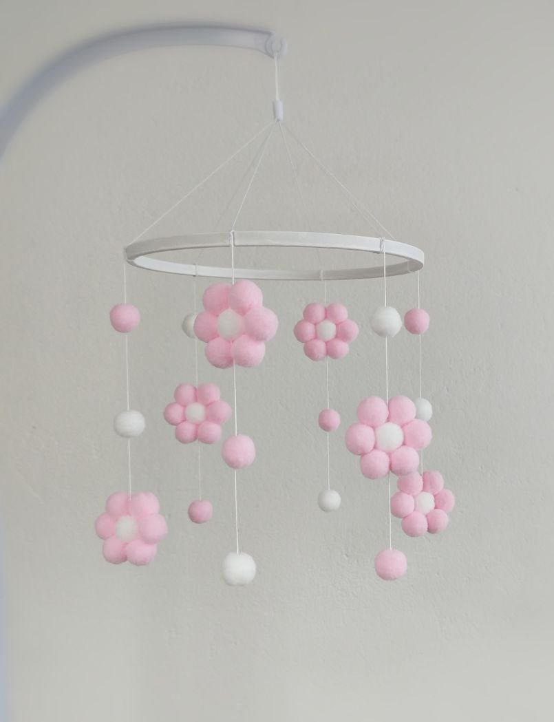 Giostrina Musicale Culla Personalizzata Fiori Pon Pon Rosa Cipria – Pronta Consegna - Universo del Bambino
