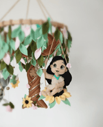 Giostrina Musicale Culla Personalizzata | Pocahontas, Procione e Kalibri in Feltro - Universo del Bambino