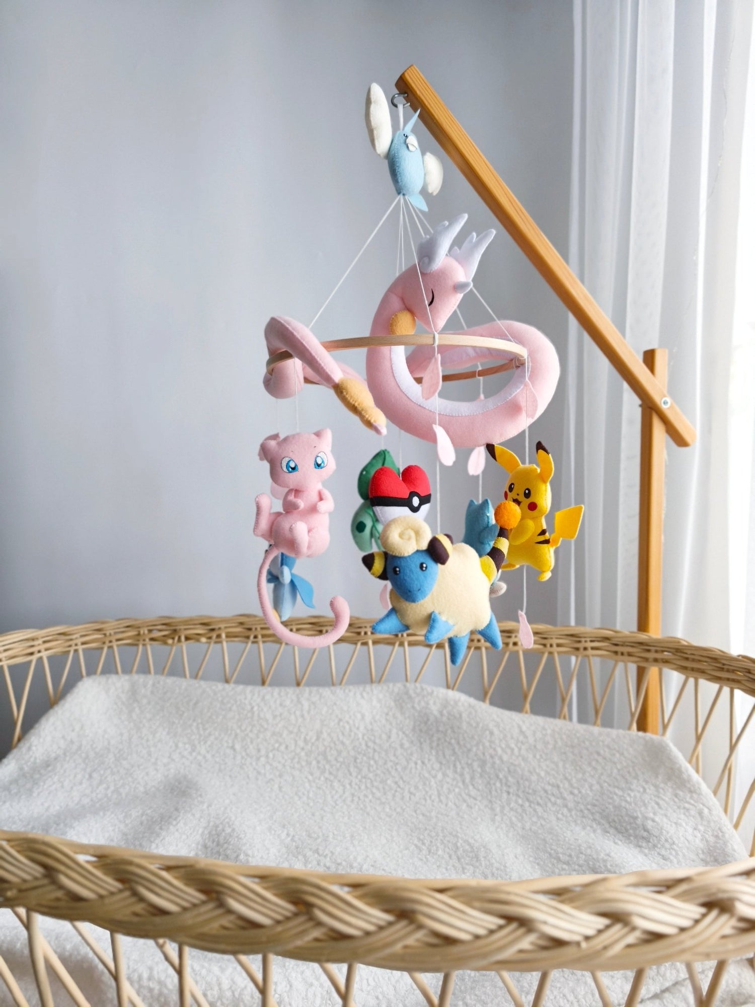Giostrina Musicale Culla Personalizzata Pokémon Dragonair rosa – Progettata Dalle Tue Foto - universo del bambino