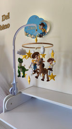 Giostrina Toy Story in feltro con cavallo Bullseye, Woody, Jessie, dinosauro Rex e targa nome Louka azzurra