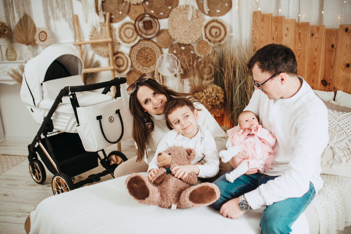 Passeggino Kunert Ivento 3in1 bianco oro con navicella, ideale per famiglie con neonato
