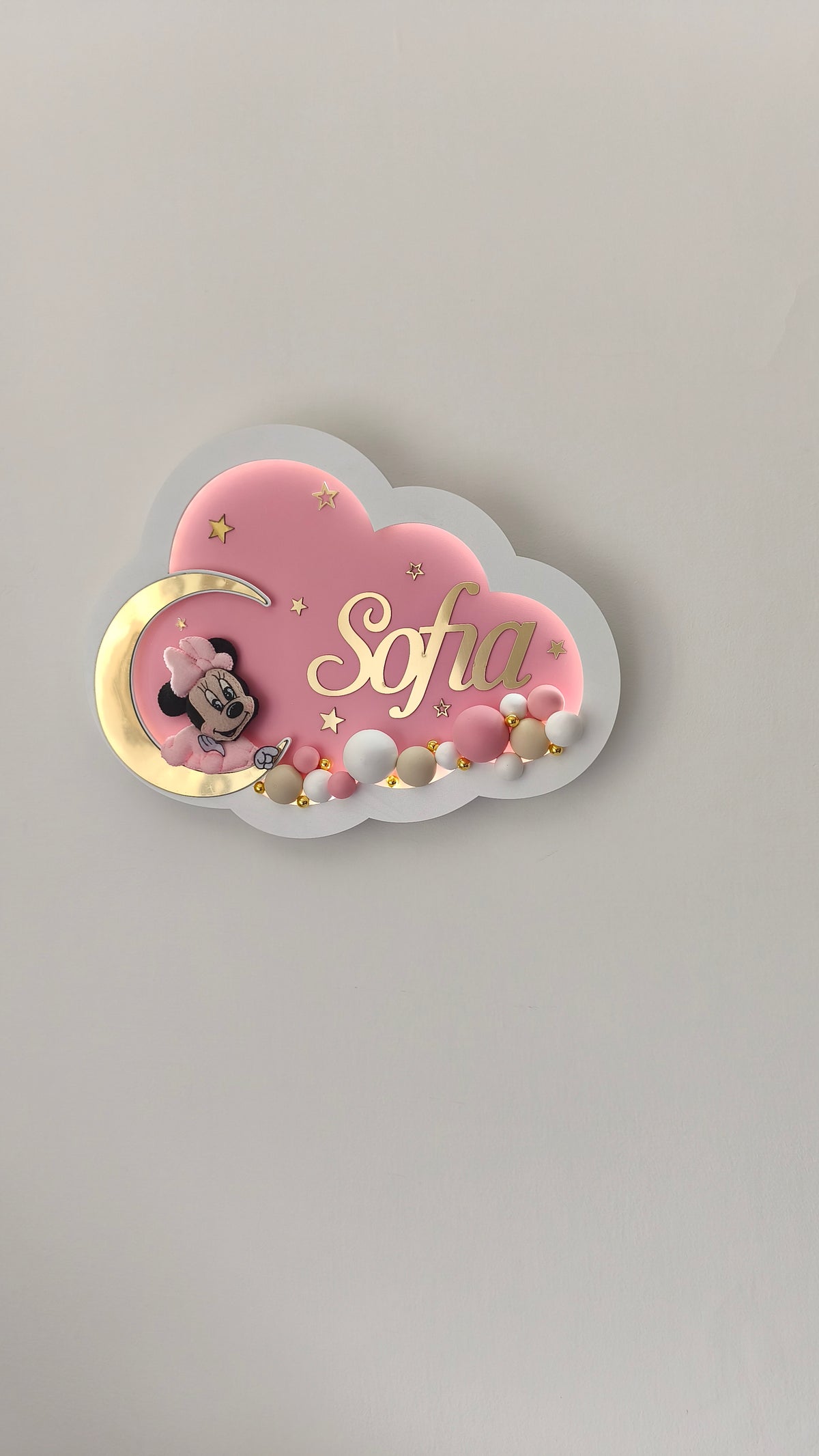 Luce notturna nuvola rosa con Minnie e perline rosa, bianche e oro dipinte a mano.