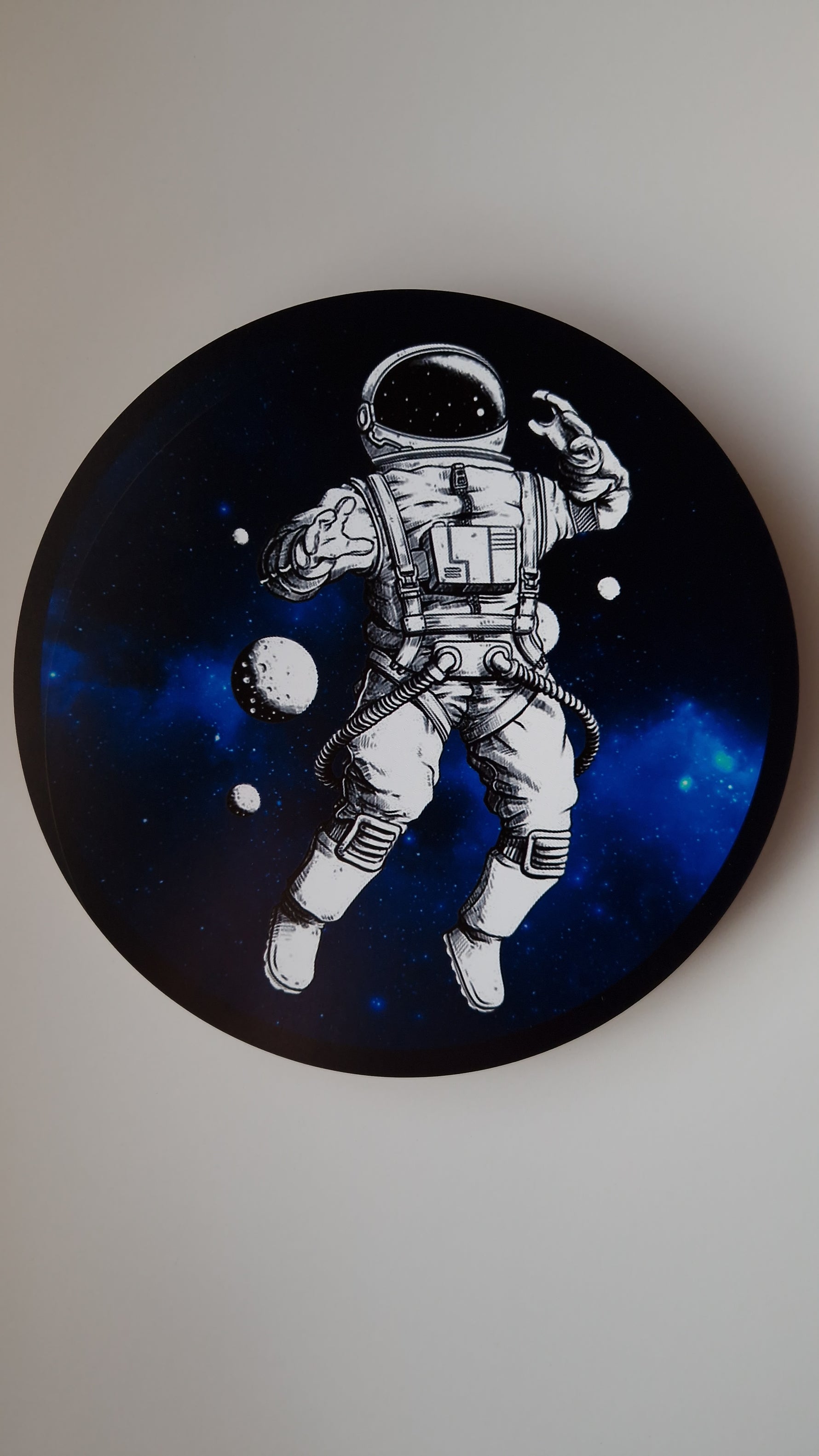 Luce notturna cameretta bambino con astronauta nello spazio, sfondo galassia blu, formato circolare, personalizzabile con nome
