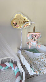 Set cameretta Minnie con lampada led a nuvola personalizzabile e giostrina da culla coordinata nei toni del rosa.
