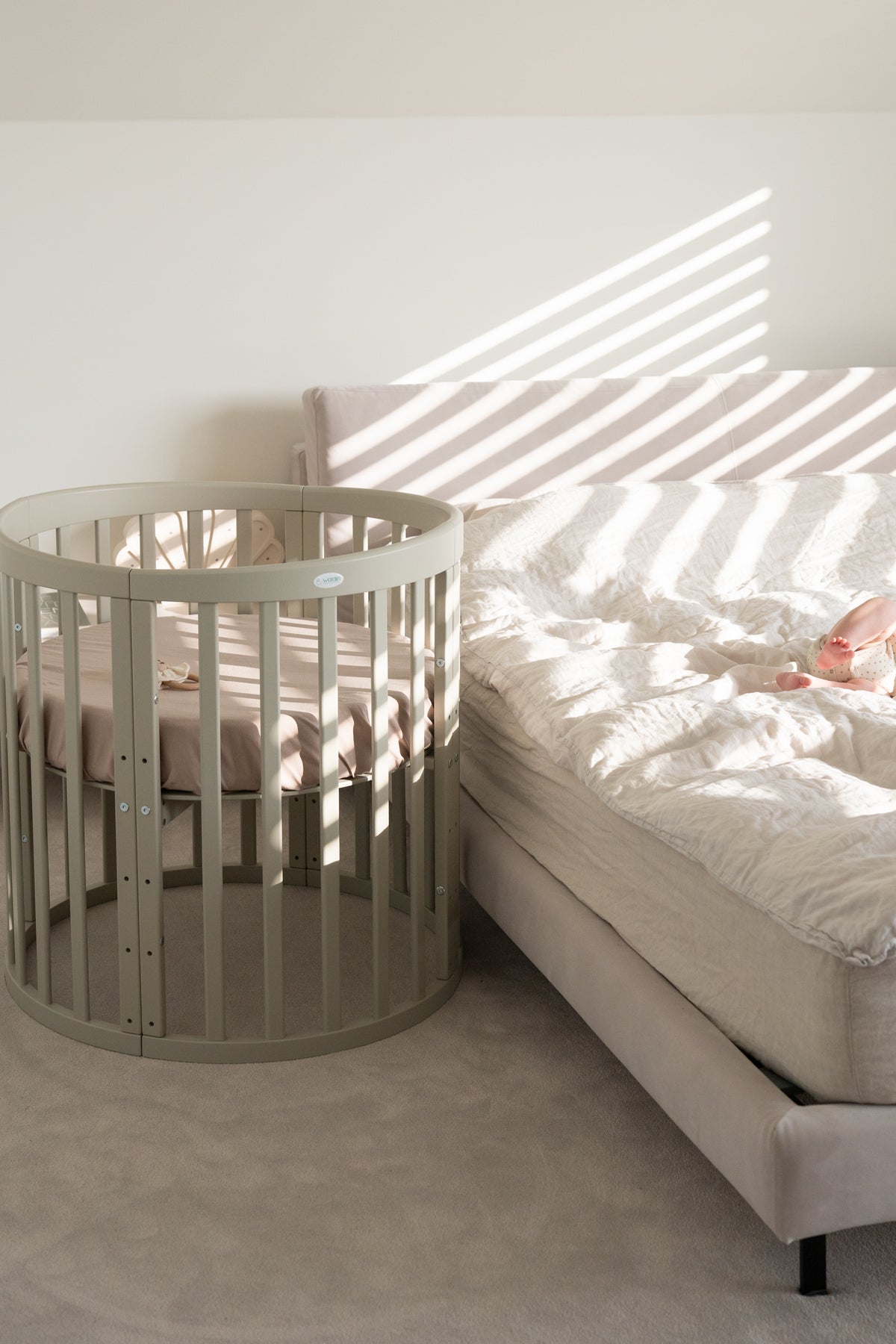 Culla ovale verde salvia co-sleeping accanto al letto matrimoniale – lettino neonato 7in1