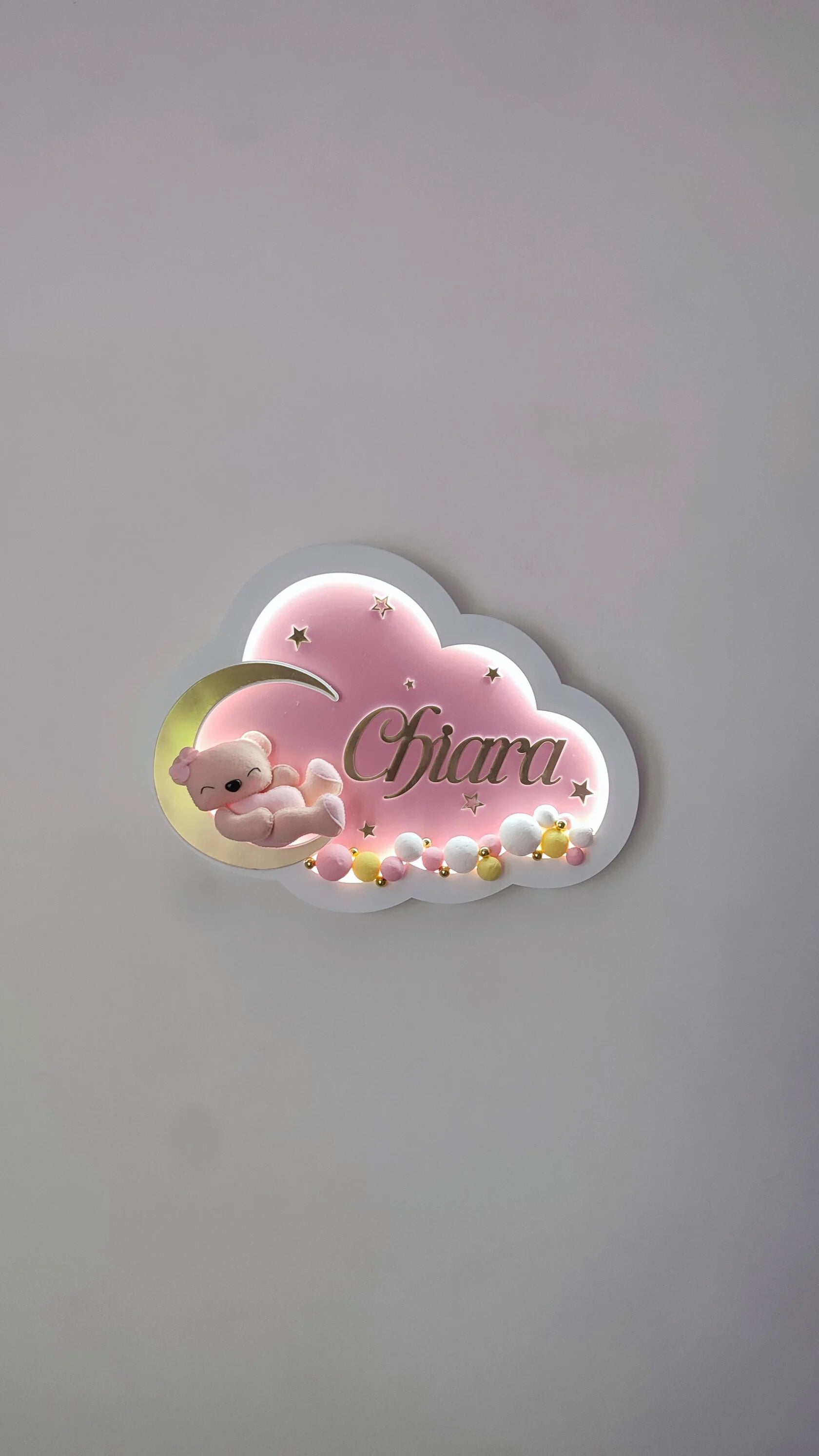 Luce notturna LED bambini nuvola rosa con orsetto sulla luna, palline rosa gialle e bianche dipinte a mano