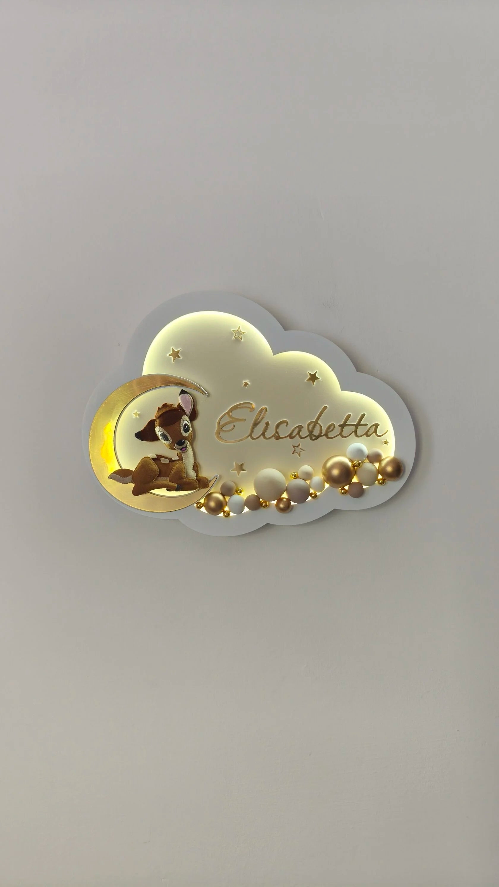 Lampada LED nuvola bianca con nome dorato, Bambi in feltro e palline dipinte a mano, luce notturna artigianale bambini