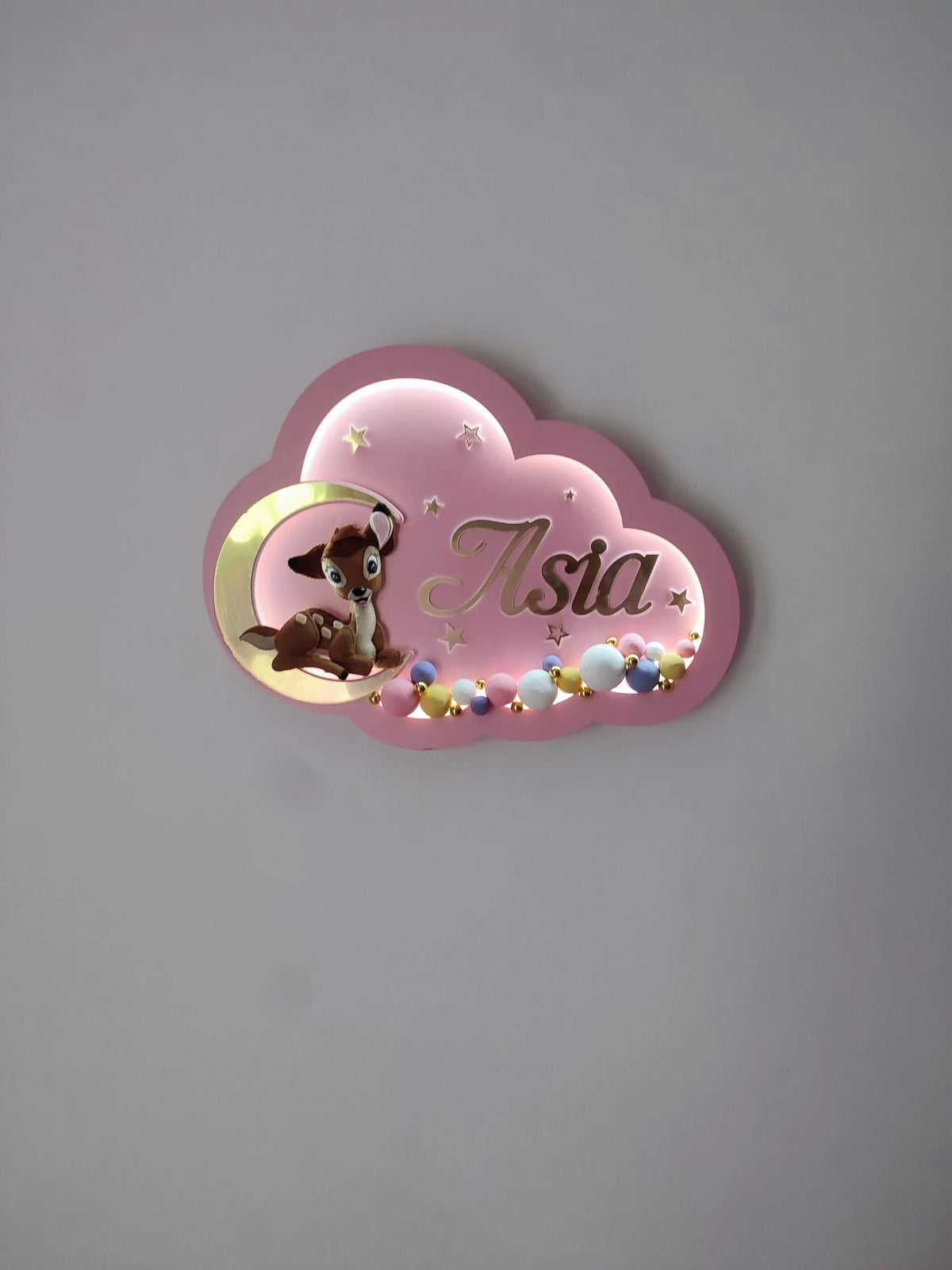 Luce notturna LED nuvola rosa con nome dorato, Bambi in feltro e palline colorate dipinte a mano, lampada artigianale