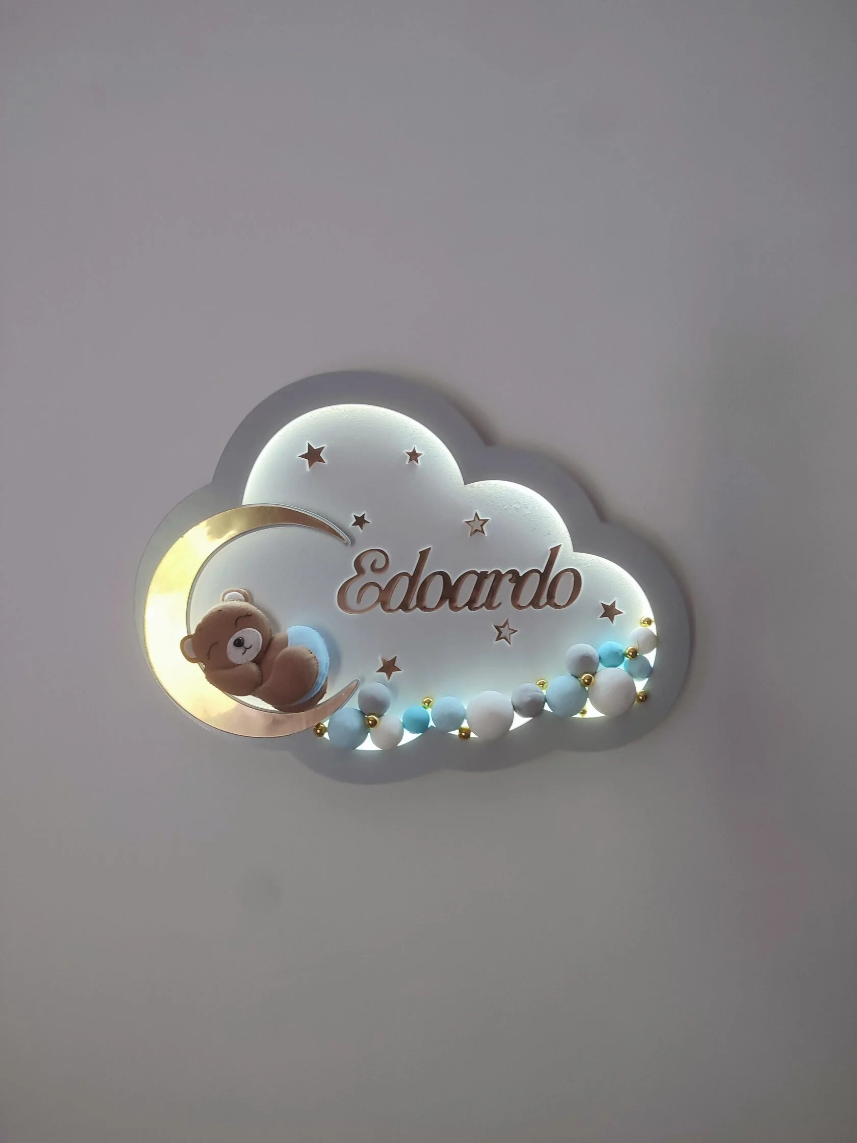Luce notturna bambini nuvola bianca con orsetto sulla luna dorata, palline celesti e bianche dipinte a mano