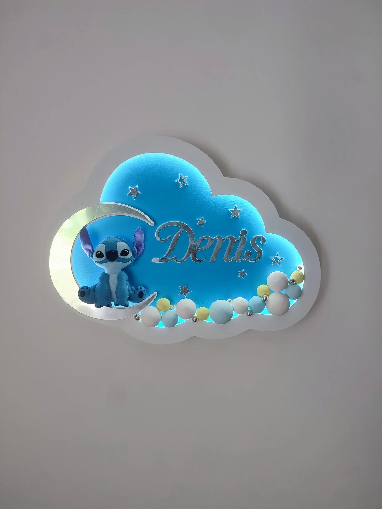 Luce notte nuvola Stitch con nome personalizzato sfondo azzurro e palloncini dipinti a mano