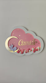 Luce notturna nuvola rosa con gattina addormentata sulla luna dorata, nome inciso, stelle e palline decorative LED, regalo nascita bambina