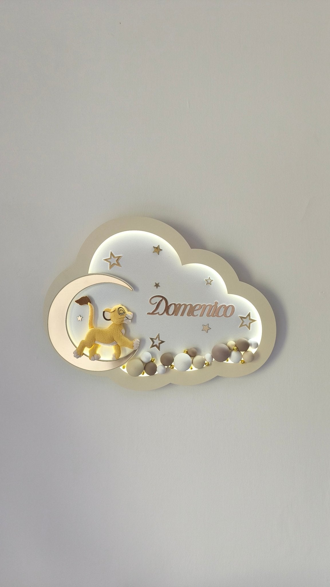 Luce Notturna Personalizzata Simba Il Re Leone che Corre Sulla Luna - universo del bambino
