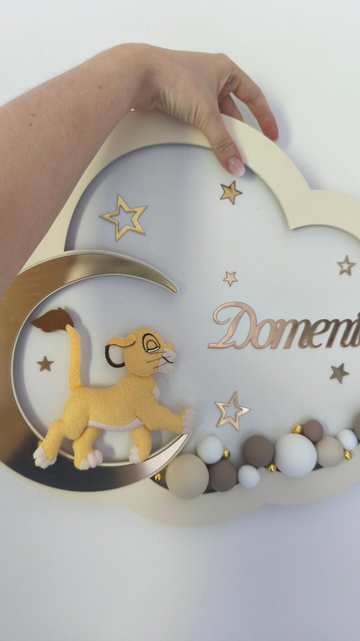 Luce Notturna Personalizzata Simba Il Re Leone che Corre Sulla Luna - universo del bambino