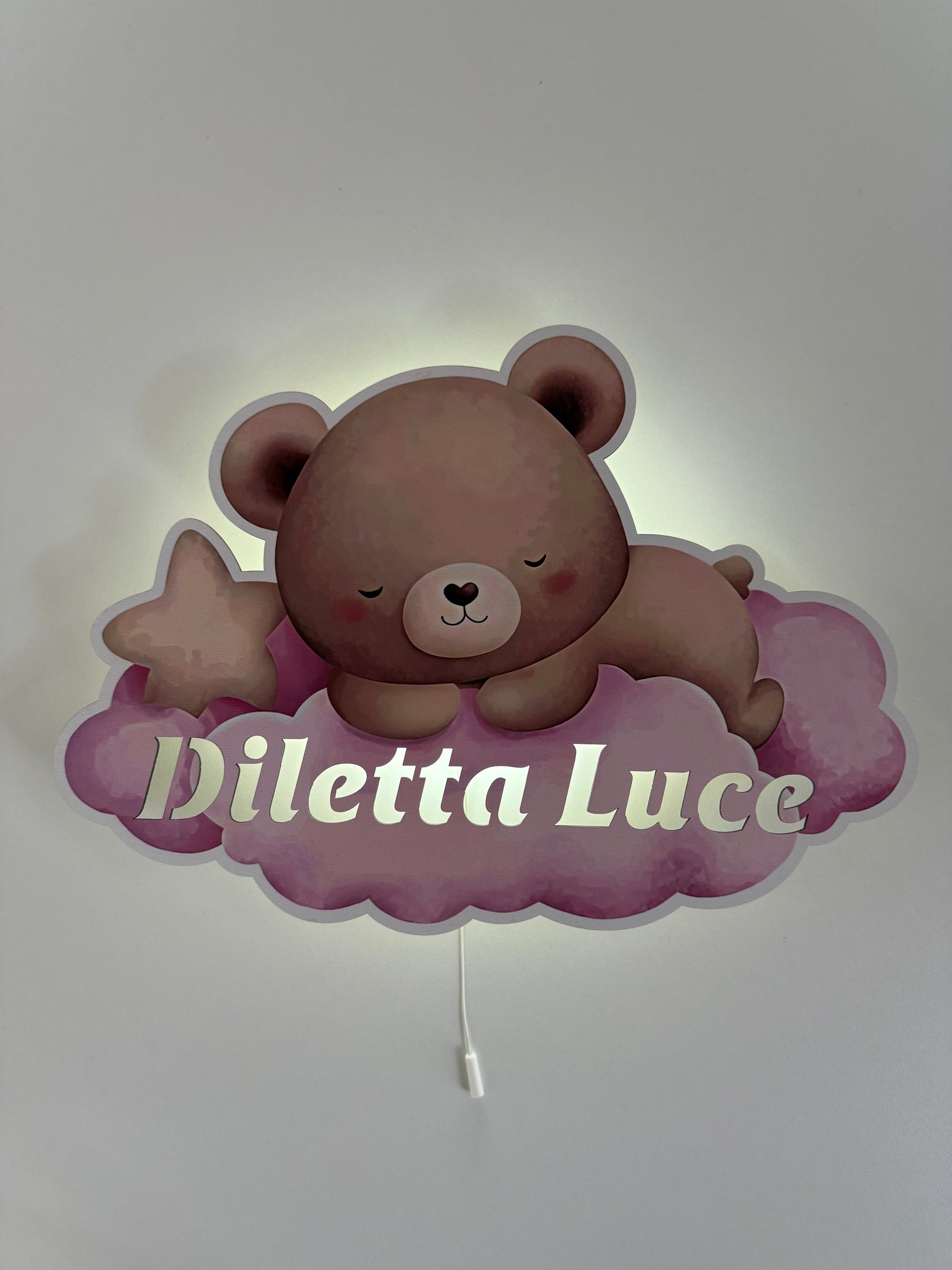 Luce notturna stampata con orsetto su nuvola rosa accesa da parete, lampada led printer personalizzata con nome.