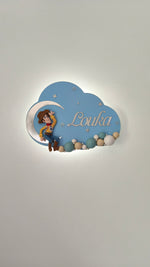 Luce notturna nuvola azzurra con Woody di Toy Story sulla luna d'argento e stelle dorate, regalo nascita bimbo