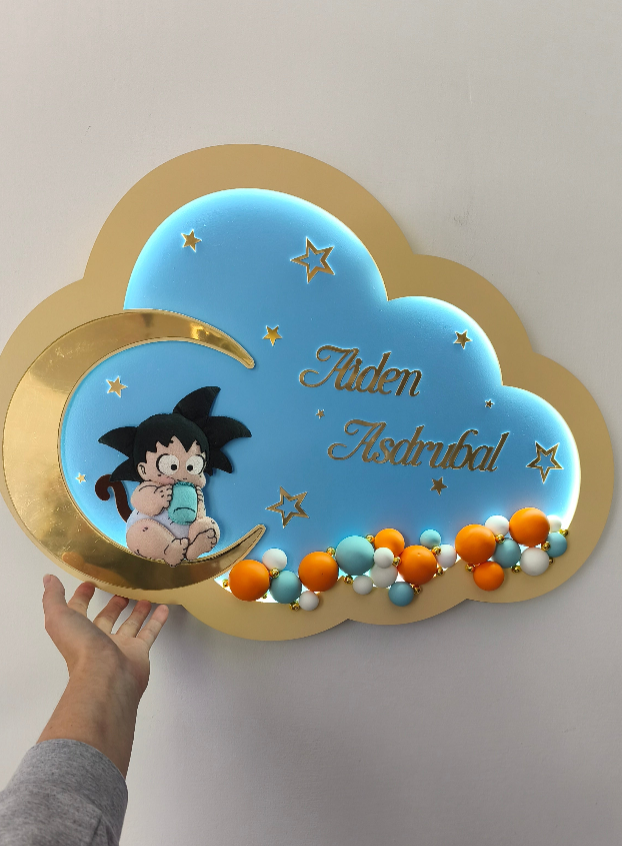 Luce notturna nuvola celeste bordo dorato LED Goku baby Dragon Ball, due nomi personalizzati incisi, palline arancioni azzurre bianche