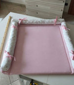 Materassino fasciatoio rosa con bordi a rullo imbottiti, misura 82×83 cm, cucito a mano in cotone, in pronta consegna