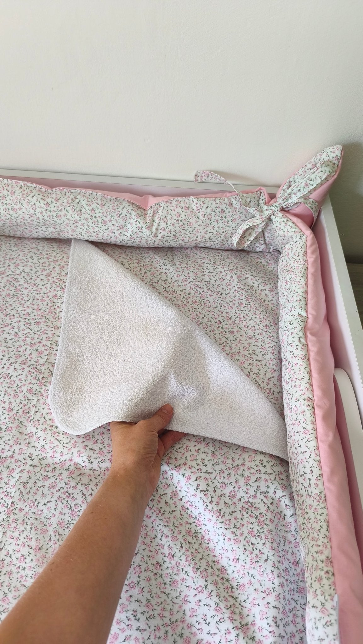 Materassino Fasciatoio Bordi Alti Personalizzato – Cotone Fiori Rosa - universo del bambino