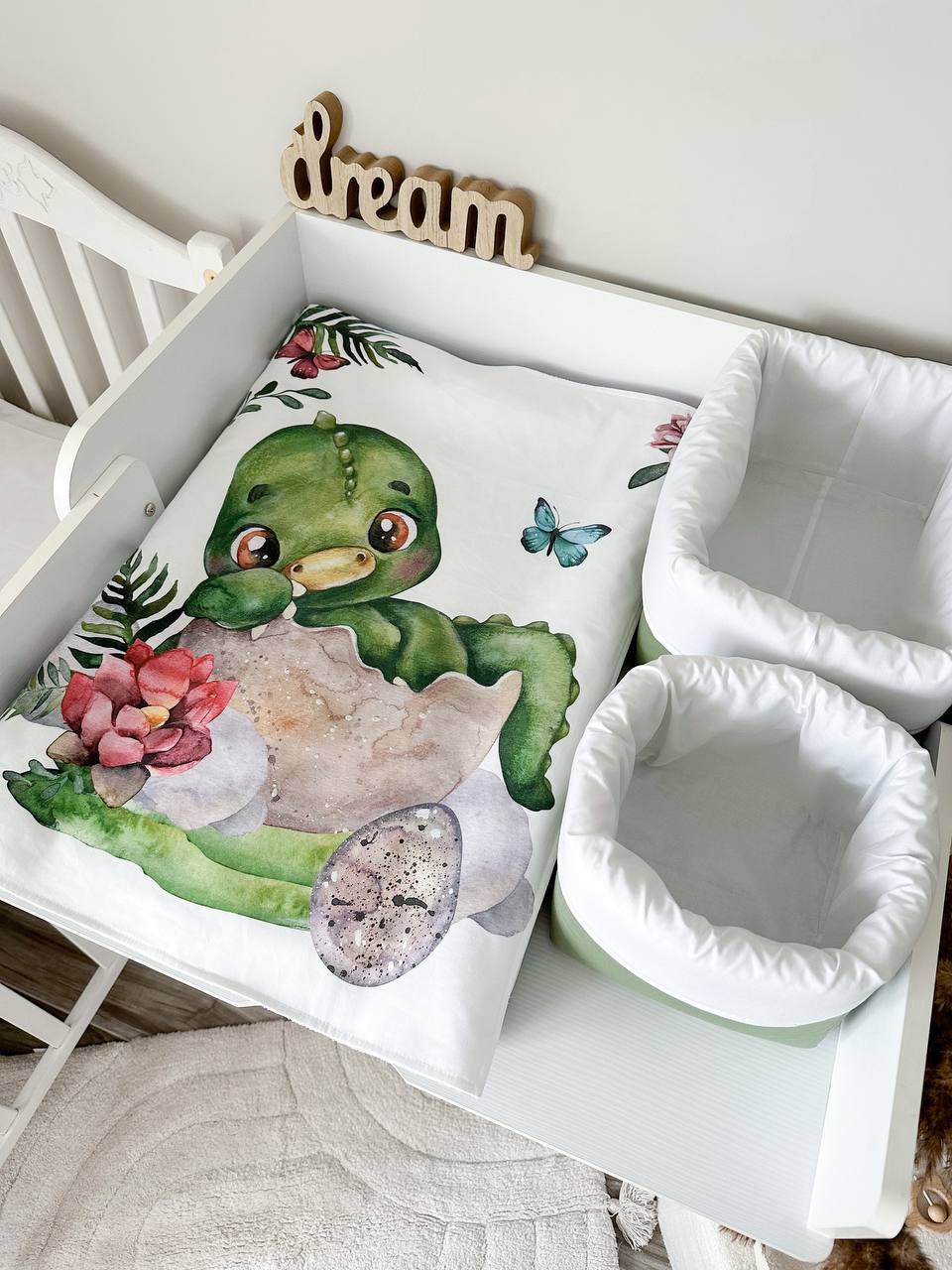 Materassino fasciatoio neonato dinosauro verde uovo fiori bordi medi cotone double face impermeabile fatto a mano