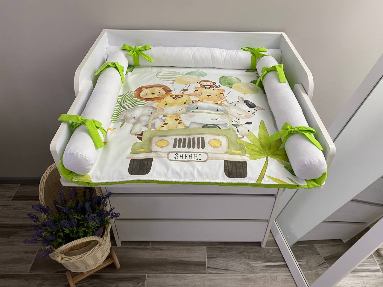 Materassino fasciatoio neonato safari bianco verde con rulli paracolpi e fiocchi, stampa animali giungla leoncino giraffa elefante